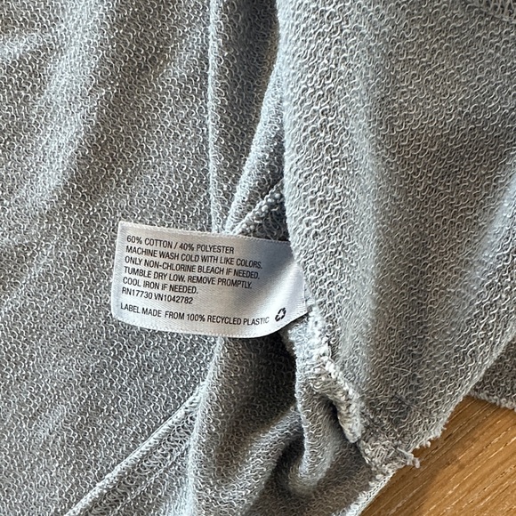 Colsie Oversized Sweatshirt - Picture 7 of 7